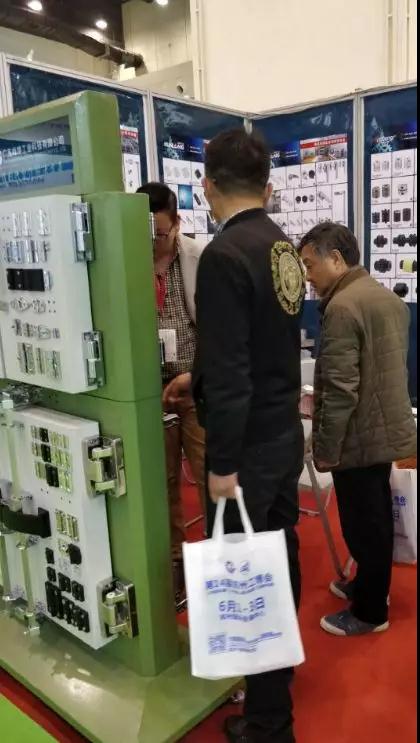 2018年3月23日郑州国际展会 (1)