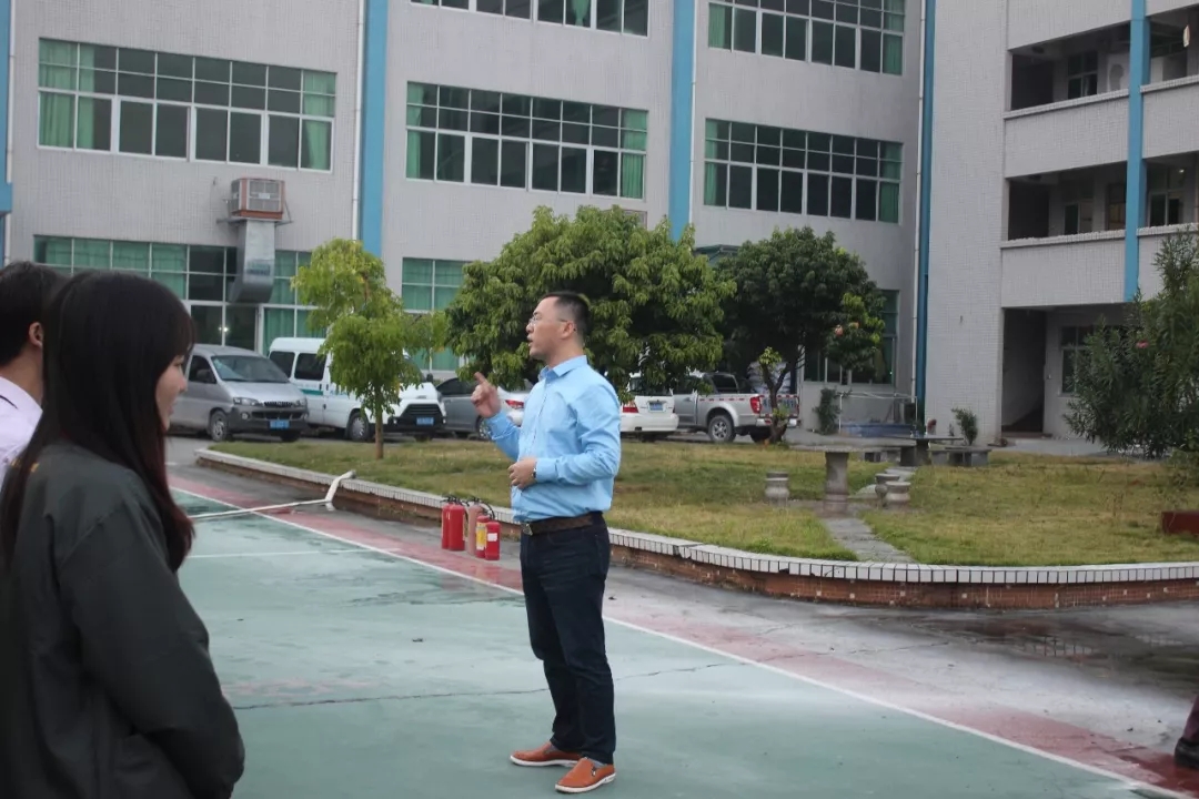 2018年安全消防演习 (11)